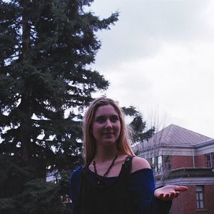 Meet your Posher, Caroline